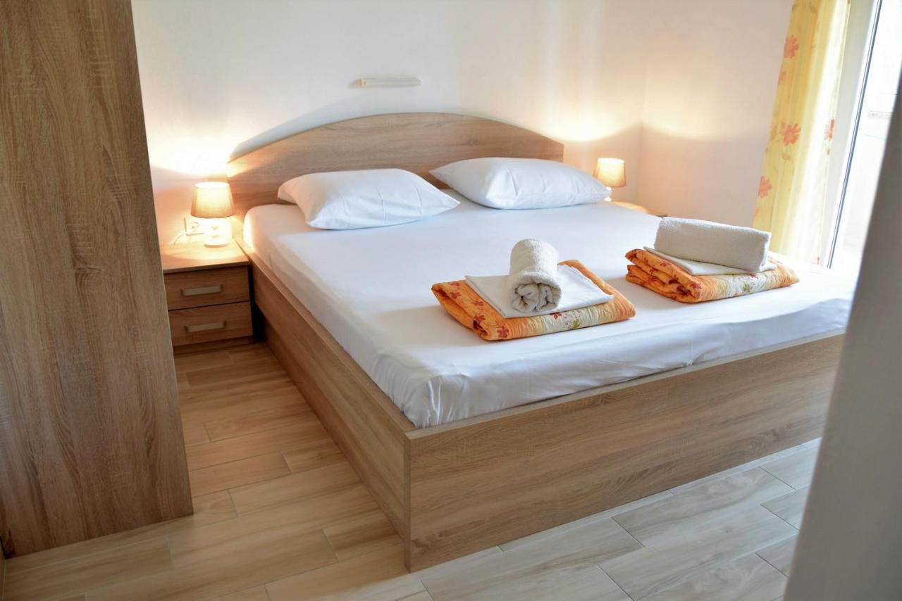 Zoro Apartments Palit Exterior foto